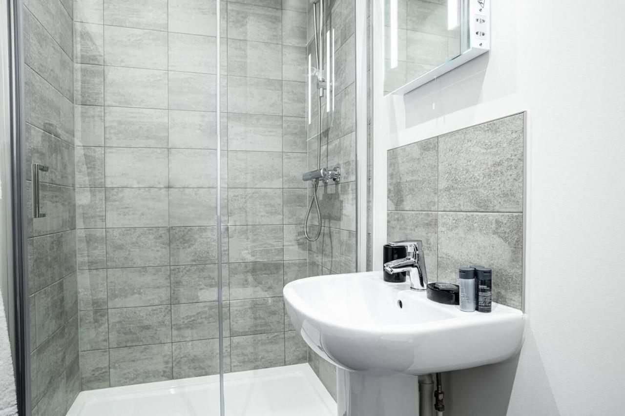 Bayard Apartments 2 Bedroom City Centre Apartment Питерборо Екстериор снимка