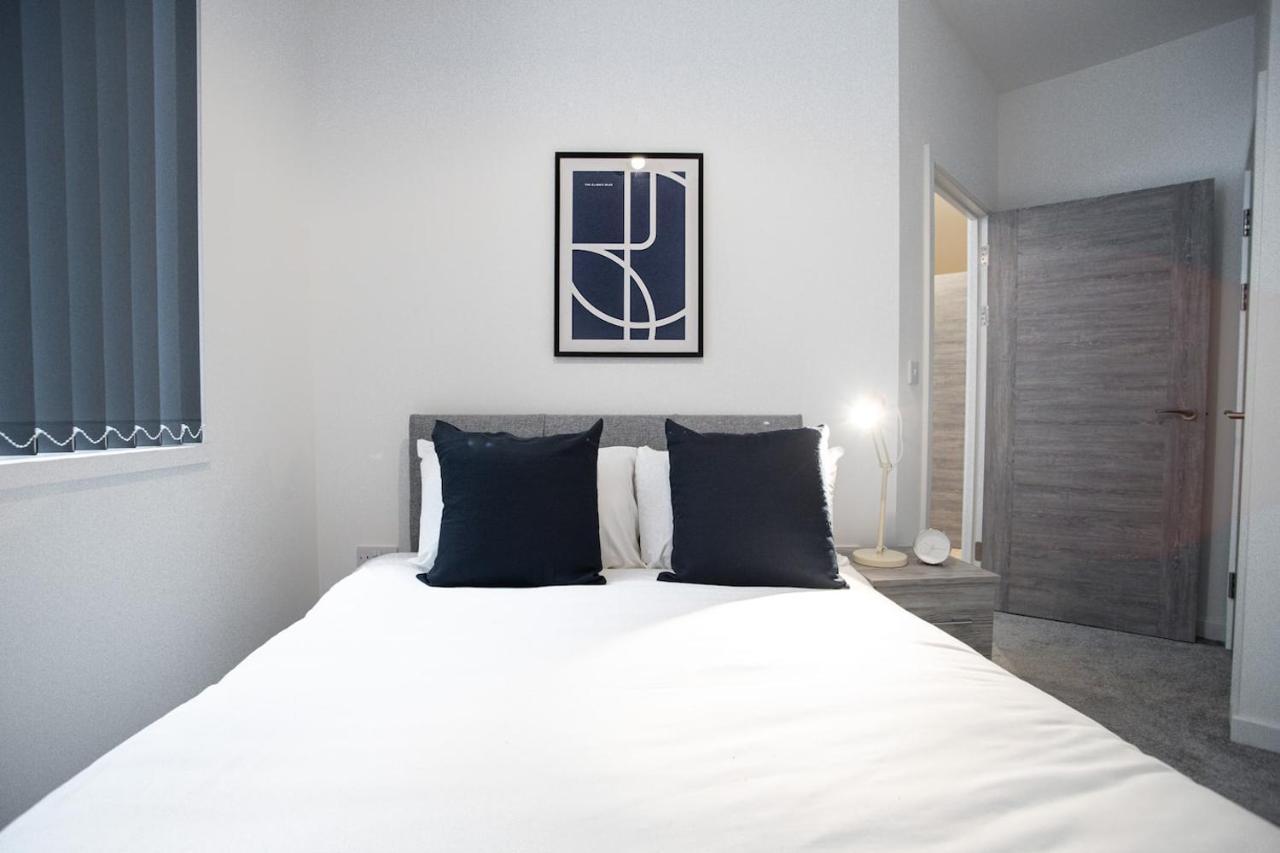 Bayard Apartments 2 Bedroom City Centre Apartment Питерборо Екстериор снимка